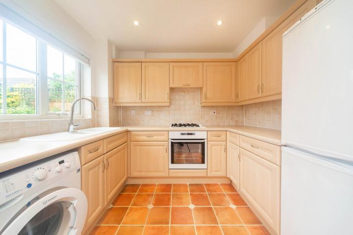 			4 Bedroom, 3 bath, 1 reception Terraced House			 Grove avenue, Hanwell